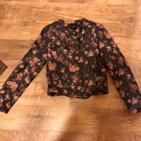 Jacket - Picture 2 of 5